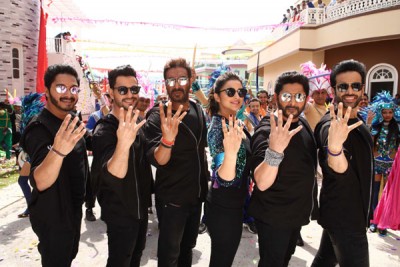 Team of Golmaal Again visits Hyderabad for some â€˜Golmaal Golmaalâ€™!