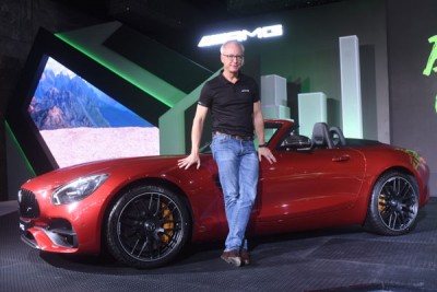Mercedes-Benz launches the AMG GT R and AMG GT Roadster