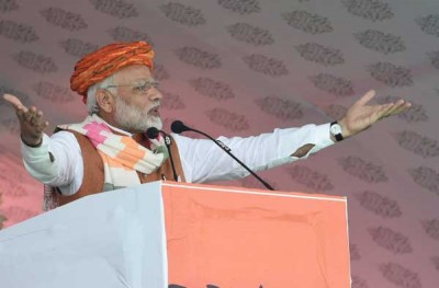 PM Narendra Modi pays homage to Pramukh Swami Maharaj
