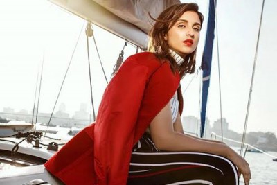 Parineeti shrugs off IPL rumors with her tweet 