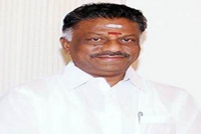 Paneerselvam meets TN Governor Vidyasagar Rao to present case against Sasikala