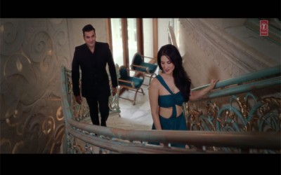 Mehfooz song from Tera Intezaar released, Arbaaz, Sunny Leone share sizzling chemistry 