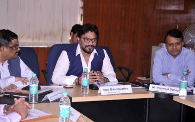 Union Min Babul Supriyo sends legal notice of defamation to Tapas Pal, Saugata Roy, Mahua Moitra