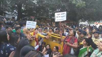 Gujarat polls: Congress slams EC for 'failure to act' over Modi's roadshow