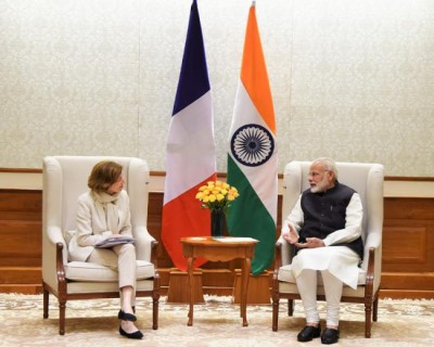 French Minister for the Armed Forces calls on the Prime Minister