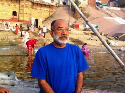 KJ Alphons confronts furious passenger over flight delay in Imphal