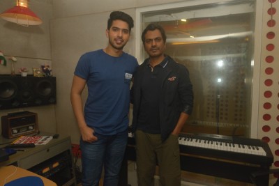 Nawazuddin Siddiqui meets Armaan Malik at recording of their upcoming song â€˜Barfaaniâ€™