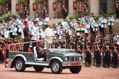 President of India witnesses ceremonial change-over of the Army Guard Battalion 