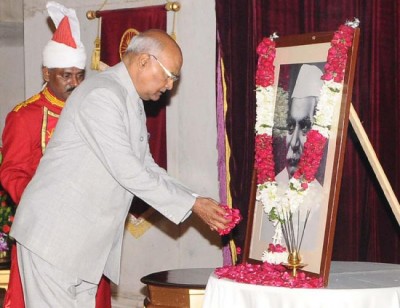 President pays floral tributes to Rajendra Prasad on his birth anniversary 