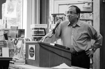 Netaji kin Sugata Basu threatened by miscreants in Kolkata house, 6 booked