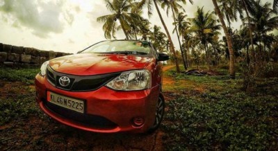 Toyota Kirloskar Motor launches new Dual-Tone Etios Liva