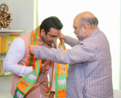 Gaurav Bhatia joins BJP