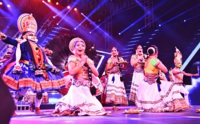 Inviting film makers to India is the endeavour of IFFI: Smriti Zubin Irani 