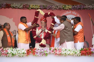 Gujarat campaign on last leg, PM Modi to address rally in Surat today