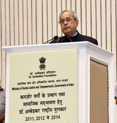 President Mukherjee presents the Dr. Ambedkar National Awards 