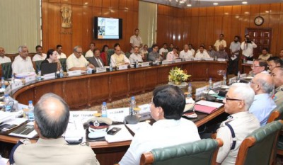 Union Home Minister reviews security situation in the North East 