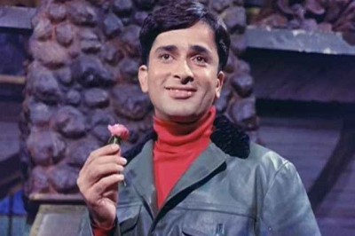 Bollywood actor Shashi Kapoor passes away at 79