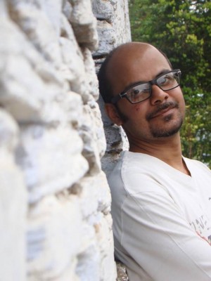 FIR lodged against Bengali poet for posting poem on Facebook on UP CM selection