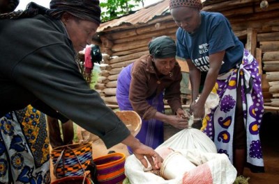 Formal trade in Africa can improve region, prospects for women â€“ UN agency reports