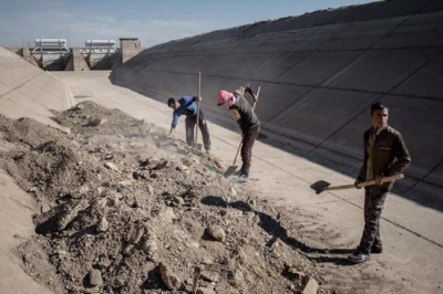 Conflict-affected rural families in Iraq to benefit from mobile cash-transfer technology â€“ UN