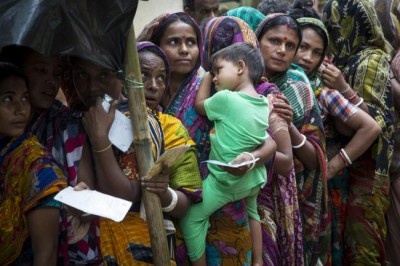 Half a million Rohingya arrive in Bangladesh; UN agencies rush to provide shelter, clean water