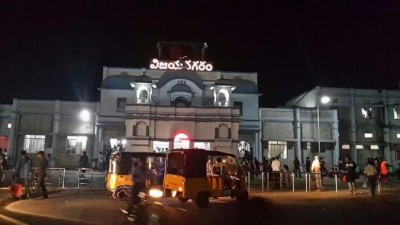 Jagdalpur -Bhubaneswar Hirakhand express train derails, several feared killed