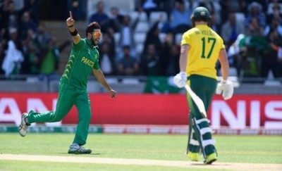 Imran Tahir hands number-one ranking to Imad Wasim
