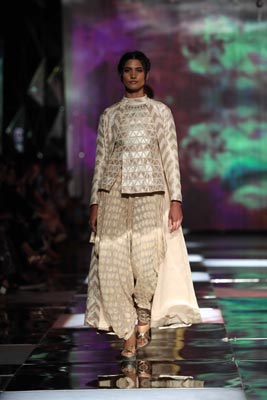AIFW Grand Finale 5 Designer 