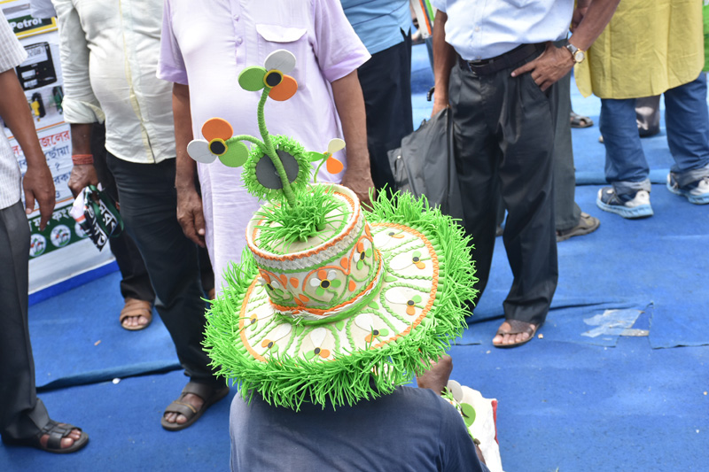 Kolkata: TMC protest against fuel price hike