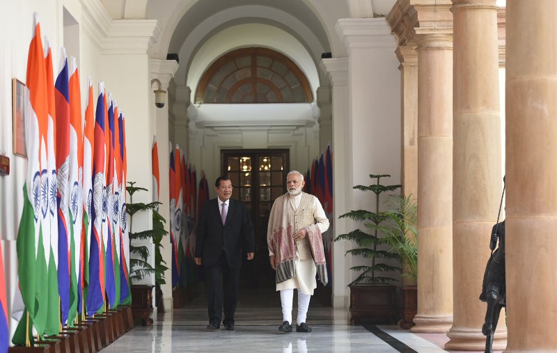 Cambodia PM visits India