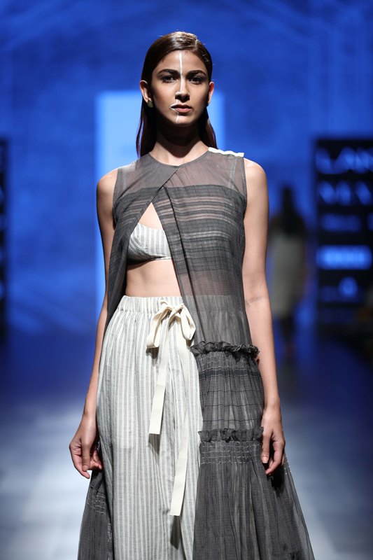 LFW: Urvashi Kaur showcases creation on Day 1