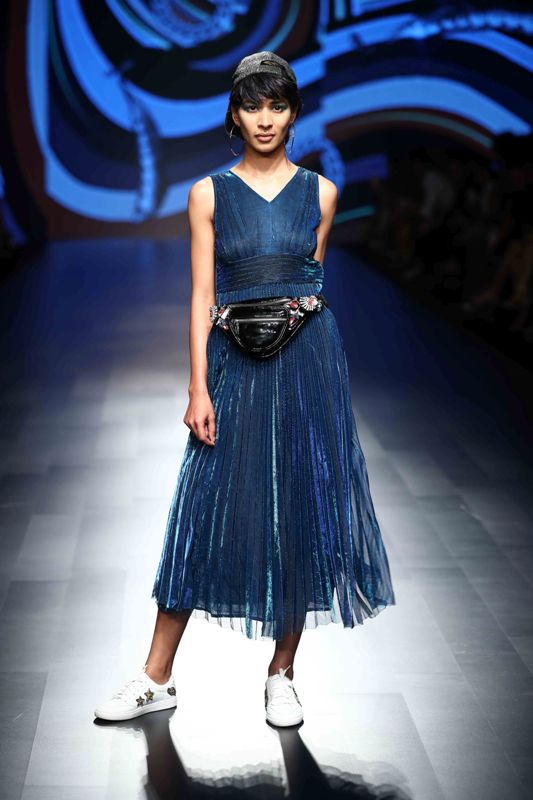 Bollywood actress Taapsee Pannu sizzles LFW ramp