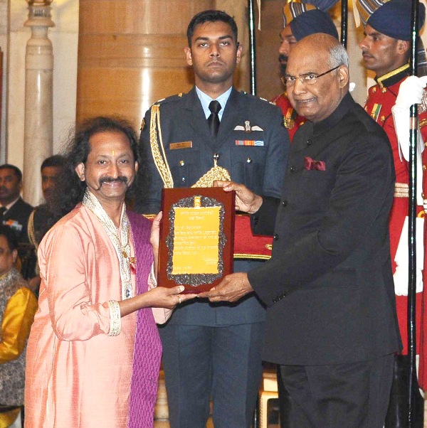 Kovind presents Sangeet Natak Akademi Awards