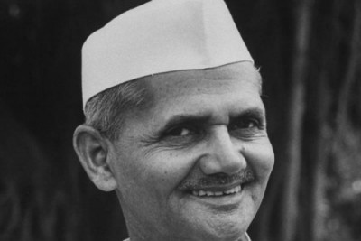 Modi, Gandhi, pay tributes to Lalbahadur Shastri on death anniversary