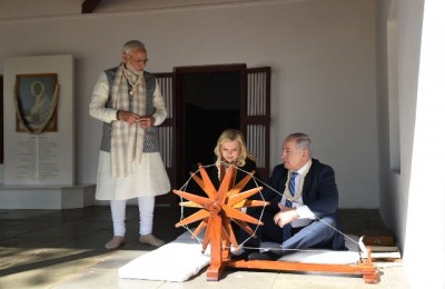 Netanyahu visits Sabarmati Ashram