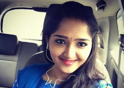 Actress fights off molester inside train even though no one cares for her screams