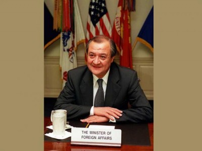 Uzbek Foreign Minister  Abdulaziz Kamilov  visits Pakistan