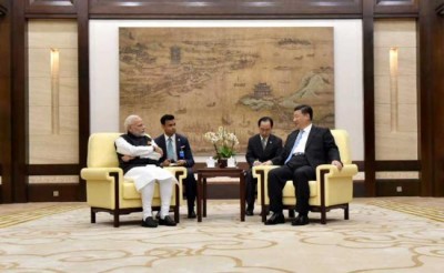 Narendra Modi meets Chinese President Xi Jinping