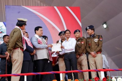 Sonowal distributes appointment letters to 2305 newly recruited constables of Assam Police