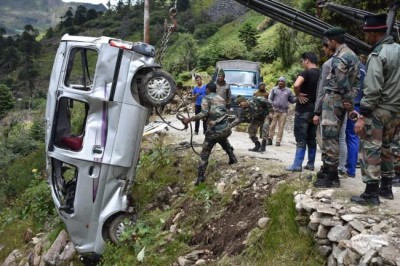 Arunachal Pradesh: Vehicle falls into gorge, all passengers rescued