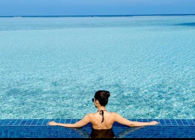 Kriti Sanon is enjoying her holiday in Maldives