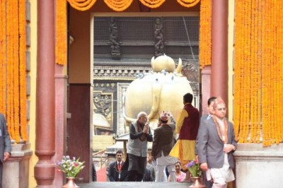 Prime Minister Narendra Modi visits Pashupatinath Temple in  Kathmandu