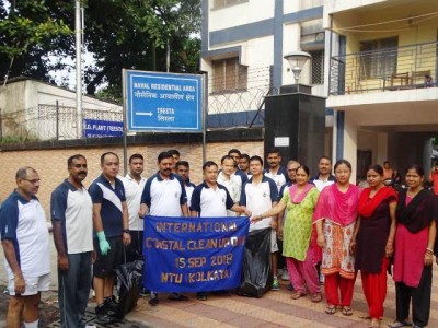 Naval Station Kolkata, Indian Coast Guard participate in international coastal cleanup drive