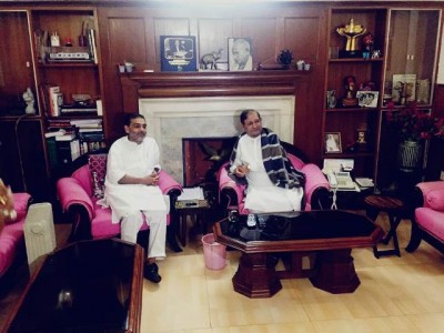 Sharad, Kushwaha could contest 2019 LS polls under one banner