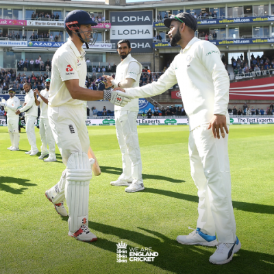 Fifth Test: India team give guard of honour to  Alastair Cook   London, Sept 7 (IBNS): In a show of respect, the Indian team gave former England skipper Alastair Cook, who is playing last Test match of his career, a guard of honour as he stepped out to pl