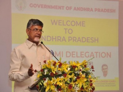 Andhra CM Chandrababu Naidu fasts on birthday in Amaravati over special status issue