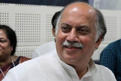 Senior Congress leader Gurudas Kamat dies, Rahul Gandhi condoles