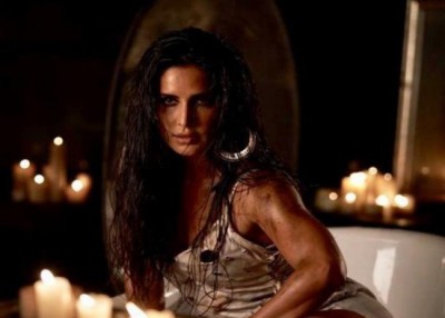 Katrina Kaif raises mercury level with images from Husn Parcham