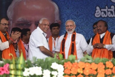 Congress busy hurling abuses at me, says PM Modi ahead of K'taka polls