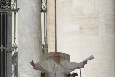 Pope Francis chides US priests named in child sex abuse investigations